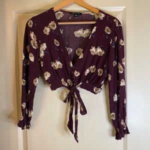 Medal and Kylie can crop